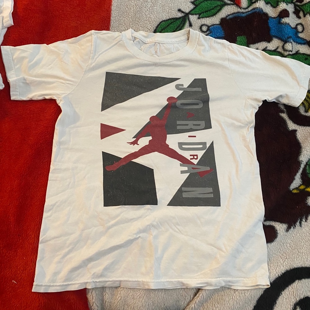 Top air jordan boys  size L